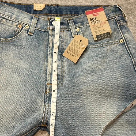 NWT's Levis's 501's, Size 30. - Picture 11 of 16